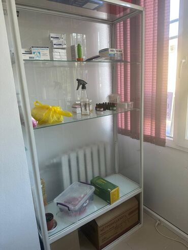 оборудование для магазина бу: Продаются торговые стеллажи для магазина или для аптеки