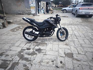 baic m60 ehtiyat hisseleri: Kafe-racer/streeter üslubunda qara motosiklet Xüsusiyyətlər: - Tək — 2