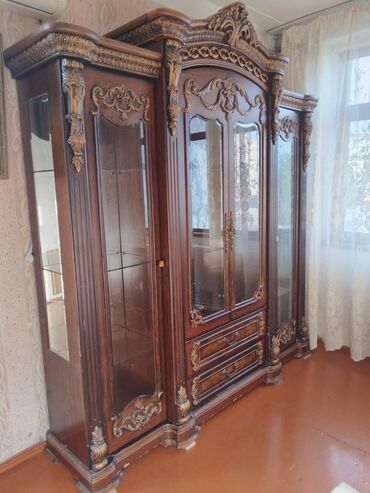 стенка кровать: Yataq otağı 200 qorka 100 ikisi birlikde 250 manat