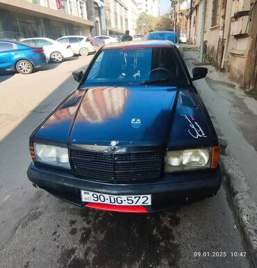 mercedes 190 qiymetleri: Mercedes-Benz 190: 2 l | 1989 il Sedan