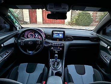 Hyundai: Hyundai Veloster: 2019 г., 2 л, Автомат, Бензин, Хэтчбэк — 10