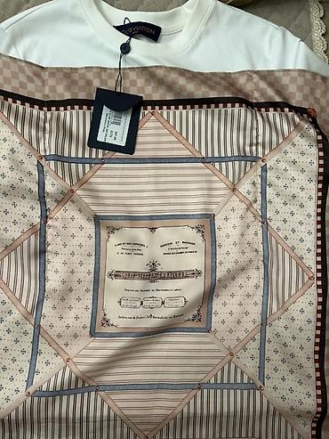 paltar alan: Louis Vuitton köynək - Material: 100% ipək (etiketli) Etiketi — 6