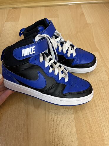 кроссовки nike air jordan: Nike б/у оригинал, заказывали с США. Хорошое состояние, размер 36