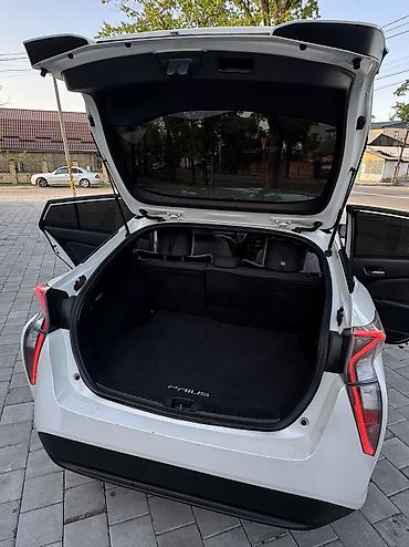 Toyota: Toyota Prius: 2016 г., 1.8 л, Вариатор, Гибрид, Хэтчбэк — 9
