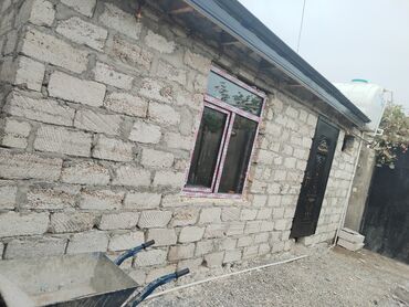 sabuncuda kiraye evler ucuz: Bine bolluqda yerleşir. Ev sahibi ile eyni heyatda. Temir