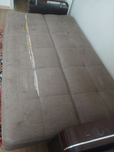 Divan və kreslo dəstləri: Divan bir ədəd kreslo iki ədəd işlənmiş uzlərində biraz yırtıglar var -da lalafo.az — 3 Divan və kreslo dəstləri: Divan bir ədəd kreslo iki ədəd işlənmiş uzlərində biraz yırtıglar var — 3