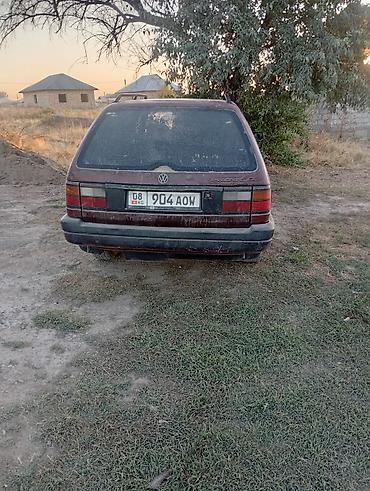 pass: Volkswagen Passat Variant: 1989 г., 1.8 л, Бензин, Универсал — 1