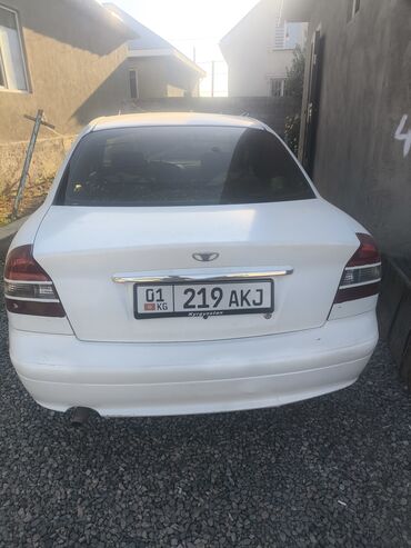 кыргызстандын кайсы областында суу транспорту бар: Daewoo Nubira: 2000 г., 1.5 л, Автомат, Бензин, Седан