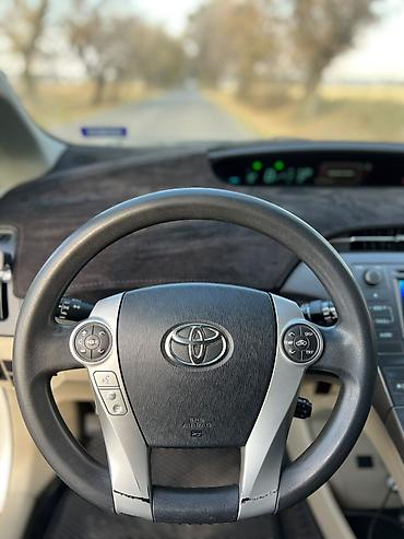 malibu premier: Toyota Prius: 2013 г., 1.8 л, Бензин — 10