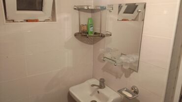 Uzunmüddətli kirayə mənzillər: Kirayə üçün mənzil – həyət evi - Plan: 1 otaqlı, ayrı mətbəx və — 13