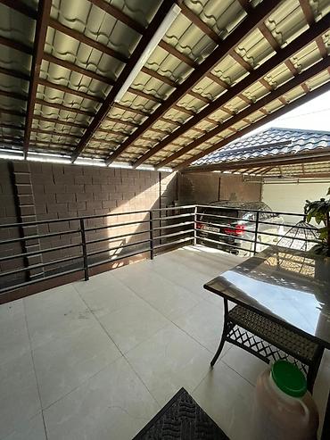 Продажа квартир: 5 и более комнат, 220 м², 2 этаж — 4