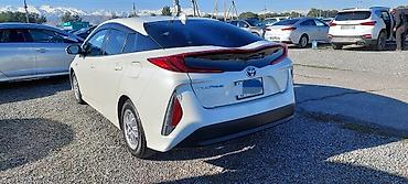 byd e1: Toyota Prius: 2017 г., 1.8 л, Вариатор, Гибрид, Хэтчбэк — 4
