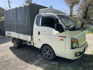 Легкий грузовой транспорт: Легкий грузовик, Hyundai, Стандарт, 2 т, Б/у
