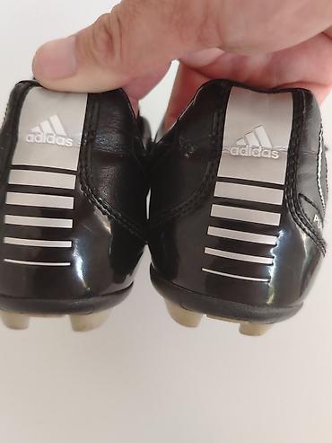 Kopačke: Adidas kopačke za fudbal – broj 38 klasičan model u crnoj boji sa — 12