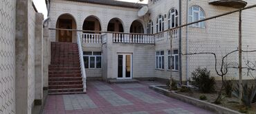 xacmaz kiraye ev: Buzovnada kirayə ev. Qazı, işığı, suyu, interneti daimi. Dənizə 5