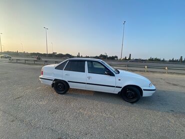 Daewoo: Daewoo Nexia: 1.5 l | 2008 il Sedan — 14