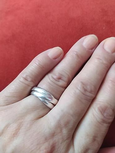 Серебряные кольца: Изумительные серебряные кольцакаждое прекрасно и не обычно,отличный — 12