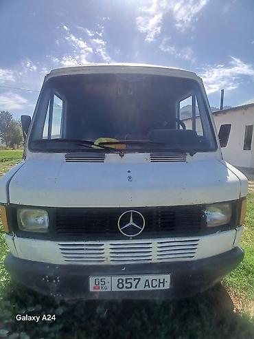 385 55: Mercedes-Benz T1: 1992 г., Бус — 3