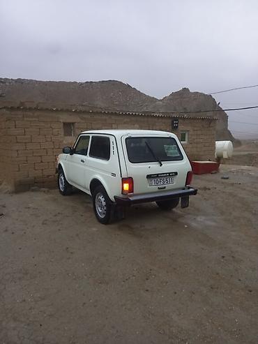 sukan lada: VAZ (LADA) 4x4 Niva: 1.7 l | 1998 il 176000 km Ofrouder/SUV — 2