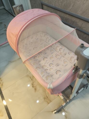 Beşiklər: Qız üçün, Yeni, Beşik, Yellənmə mexanizm ilə — 10