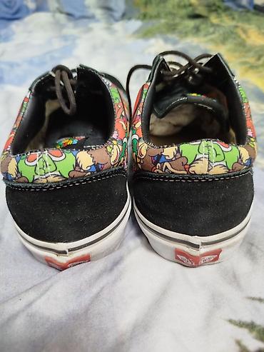 Кроссовки и спортивная обувь: Продаю мужские кросовки на 45 размер (46) маломерят в отличном — 3