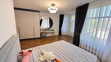Продажа коттеджей и домов: 6 комнат и более, 320 м², 4 соток, Бишкек, Киргизия 1 Риэлтор — 15
