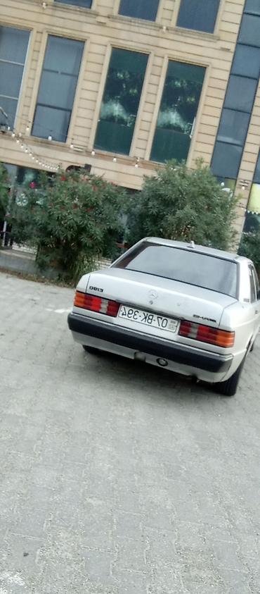 Mercedes-Benz: Mercedes-Benz 190 (W201) sedan - Kuzov: 4 qapılı sedan, gümüşü rəng - — 9