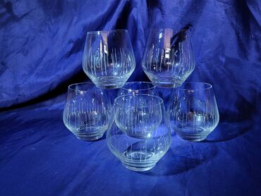 Čaše: Case kristal,rucna gravura. za zestoko pice 1950g+. Case komada 6 u — 5