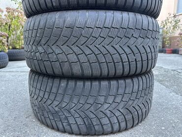 Gume i felne: Na prodaju polovne zimske gume Bridgestone
Dimenzije: 205/55 na lalafo.rs — 6 Gume i felne: Na prodaju polovne zimske gume Bridgestone
Dimenzije: 205/55 — 6