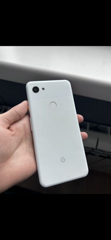 Google: Google Pixel 3A XL, Б/у, 64 ГБ, цвет - Белый, 1 SIM, eSIM