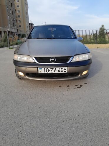 Opel: Opel Vectra: 2 l | 1996 il 228000 km Sedan