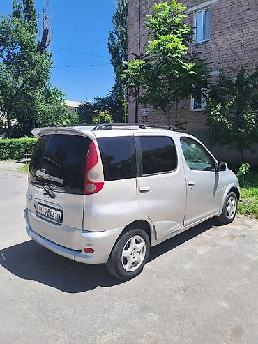 e klass: Toyota Yaris Verso: 2001 г., 1.3 л, Механика, Бензин, Универсал — 3