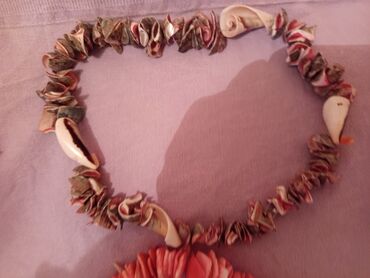 Другой декор и предметы интерьера: Продаю остатки товара,ракушка бусы,магнитики на холодильник,брошь — 10