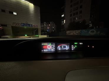 Toyota: Toyota Prius: 2016 г., 1.8 л, Автомат, Гибрид, Лифтбек — 5