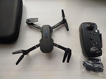 Дроны: Складной квадрокоптер Drone Pro с пультом Описание: - Компактный — 2