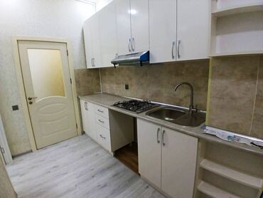 Yeni tikili: 8-ci kilometr, 2 otaqlı, Yeni tikili, m. Qara Qarayev, 45 kv. m — 2
