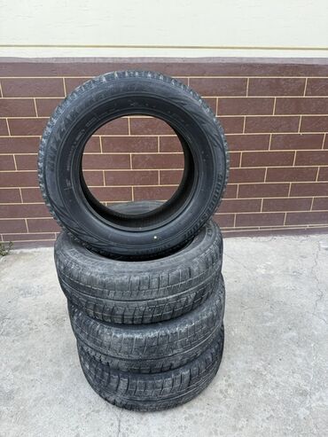зимние шины 15: Шины 215 / 60 / R 16, Зима, Комплект, Легковые, Япония, Bridgestone