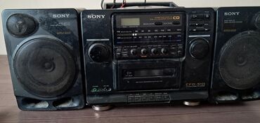 советский магнитофон: Продаю магнитофон "Sony", в рабочем состоянии SD не работает