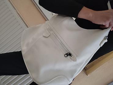 messenger torbe: Bela ženska torba preko ramena - Materijal: veštačka koža (mekana — 3
