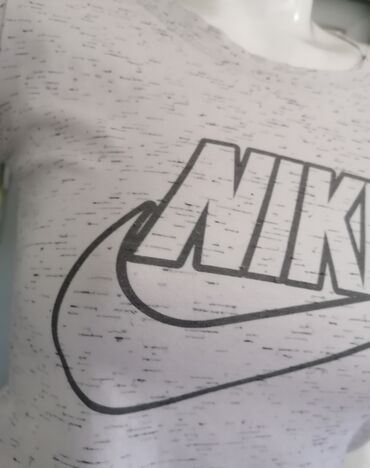 novi pazar majice na veliko: Nike, M (EU 38), Pamuk, bоја - Siva