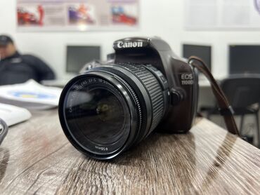 canon eos m: Продаю классный фотоаппарат eos 1100d хорошем состояние все хорошо