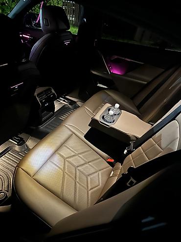 mercedes e class: BMW 5 series: 2 l | 2023 il Sedan — 5
