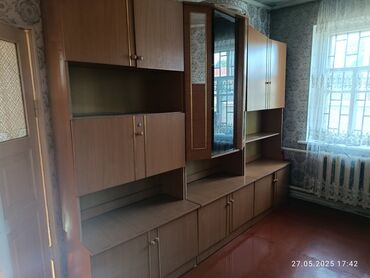 шкафов: Продается стенка, в нормальном состоянии. 9000 сом