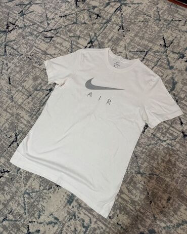 ремень из натуральной кожи крокодила: Эркектердин футболкасы, L (EU 40), Nike, Колдонулган, түсү - Ак