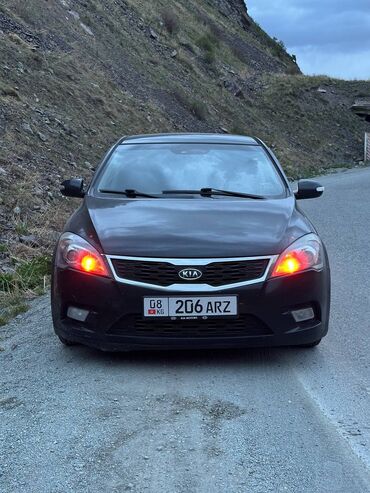 Kia: Kia Ceed: 2010 г., 1.6 л, Автомат, Бензин, Хэтчбэк