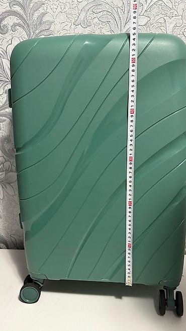 Чемоданы: Чемодан, Материал: Пластик, Средний (40 - 70 л) — 8