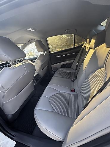 Toyota: Toyota Camry: 2020 г., 2.5 л, Вариатор, Гибрид, Седан — 6