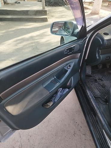 фольсваген б 5: Audi A4: 1996 г., 1.6 л, Кол менен иштөөчү, Бензин, Седан — 5