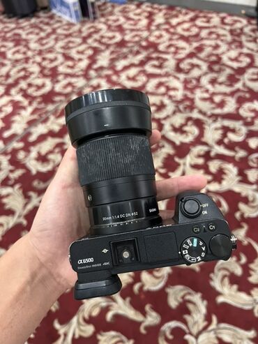 профессиональный фотоаппарат бишкек: Беззеркальная камера Sony Alpha a6500 с объективом Sigma 30mm 1:1.4 DC