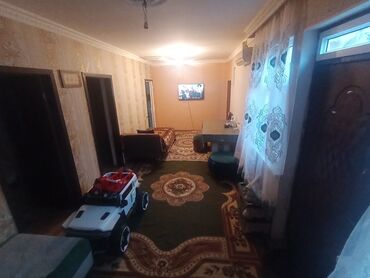 Həyət evləri və villaların satışı: Satılır: həyət evi Xırdalan şeherinde xezinə plaza çatmamış 119 — 4